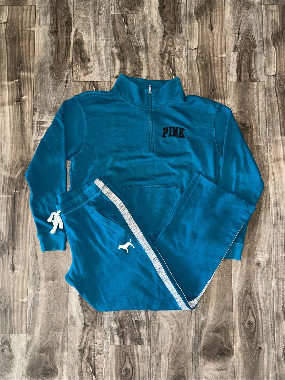 PINK Victoria’s Secret Women’s Teal Sweatshirt Sweatpants Set L/S